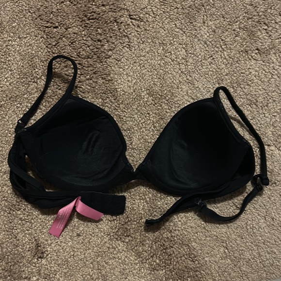 Victoria’s Secret 34A bra - Picture 2 of 3